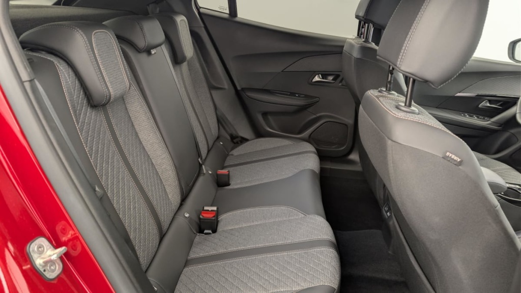 PEUGEOT 2008 100 S S BVM6 Allure - ref: 1-371982 - Photo 10