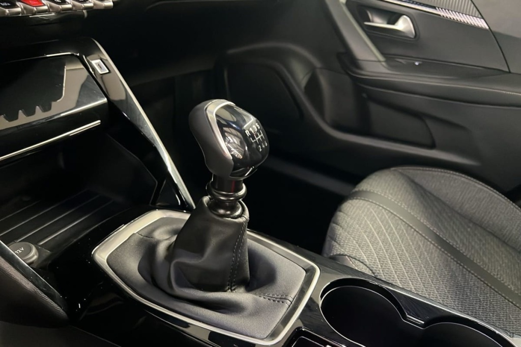 PEUGEOT 2008 100 S S BVM6 Allure - ref: 1-371986 - Photo 16