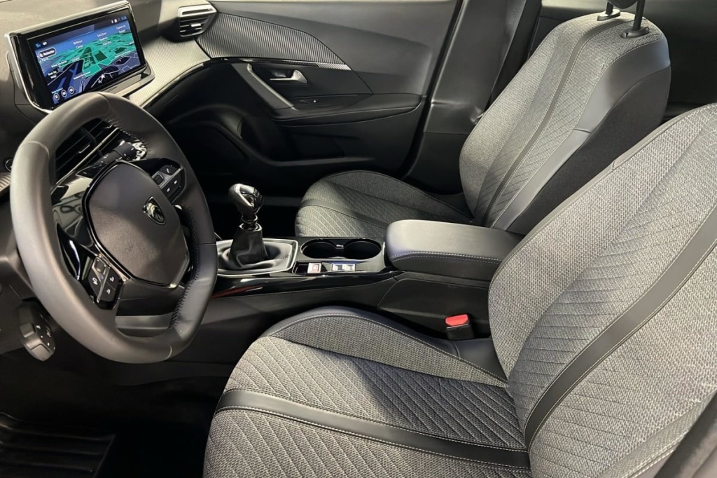 PEUGEOT 2008 100 S S BVM6 Allure - ref: 1-371986 - Photo 9