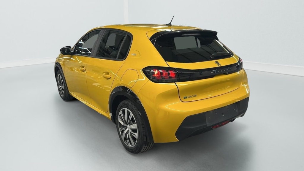 PEUGEOT 208 50 kWh 136ch Like - ref: 1-371991 - Photo 5