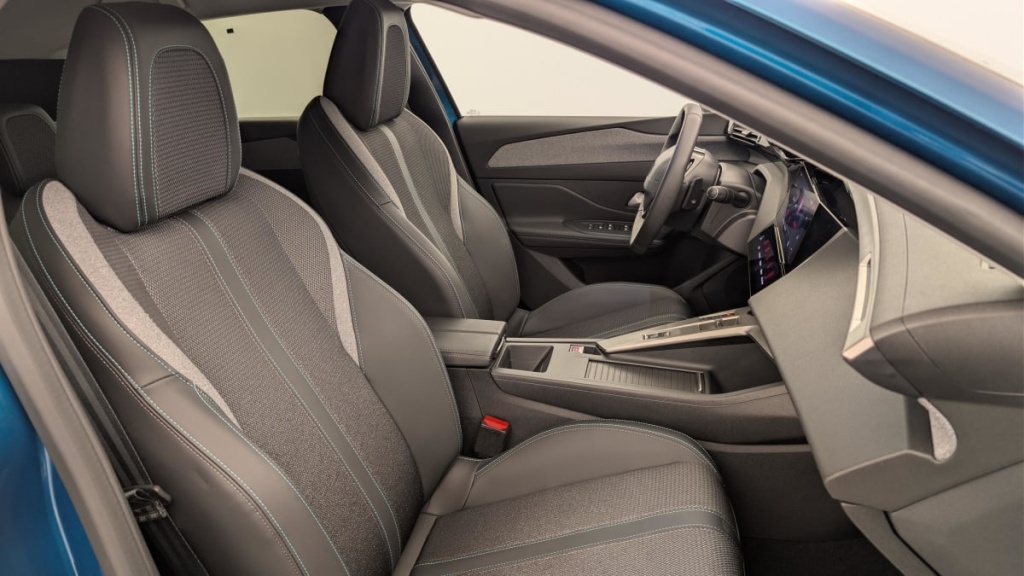 PEUGEOT 308 Hybrid 145 e-DCS6 Allure - ref: 1-372049 - Photo 9