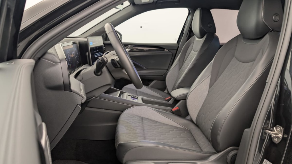 VOLKSWAGEN Tiguan 1.5 ETSI 150CH DSG7 VW EDITION - ref: 1-372225 - Photo 16