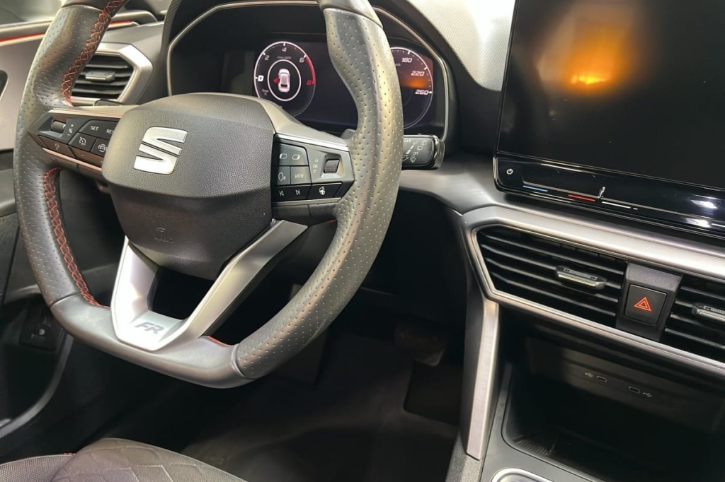 SEAT Leon E-HYBRID 204 CH DSG6 FR - ref: 1-372446 - Photo 15