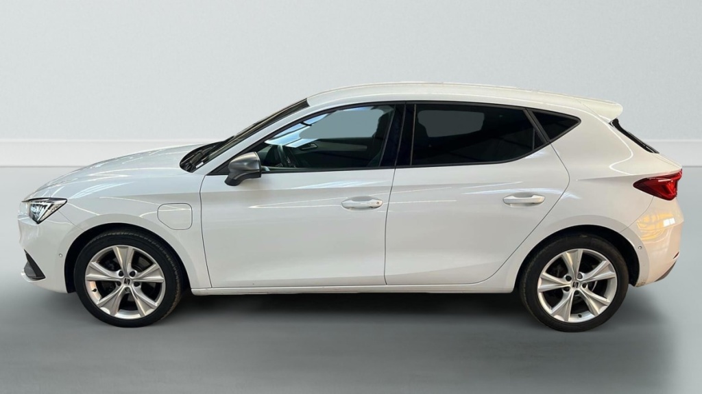 SEAT Leon E-HYBRID 204 CH DSG6 FR - ref: 1-372446 - Photo 4