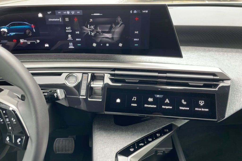 PEUGEOT 3008 HYBRID 136 E-DCS6 ALLURE - ref: 1-372525 - Photo 17