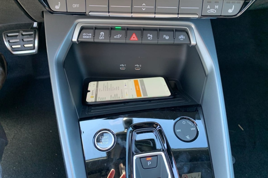 AUDI A3 Sportback 45 TFSI E HYBRIDE RECHARGEABLE 272 S TRONIC 6 S LINE - ref: 1-372759 - Photo 19