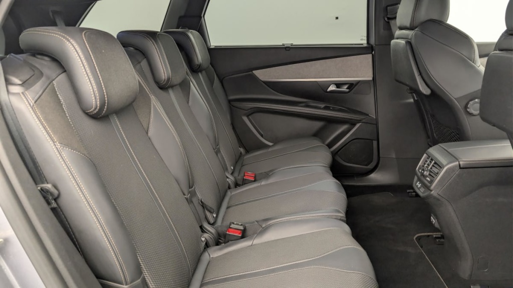 PEUGEOT 5008 PureTech 130ch S S EAT8 GT - ref: 1-372865 - Photo 10