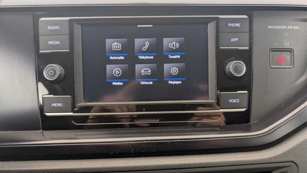 VOLKSWAGEN Polo 1.0 80 S S BVM5 - ref: 1-373371 - Photo 18