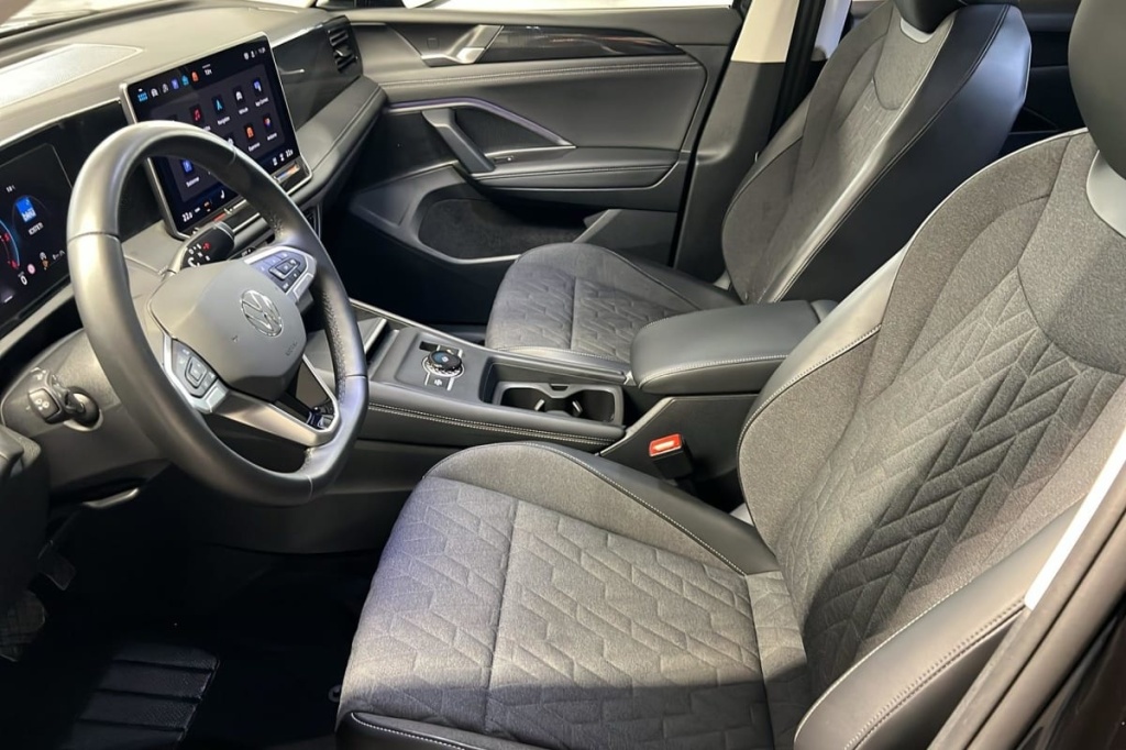 VOLKSWAGEN Tiguan 2.0 TDI 150ch DSG7 VW Edition - ref: 1-373904 - Photo 9