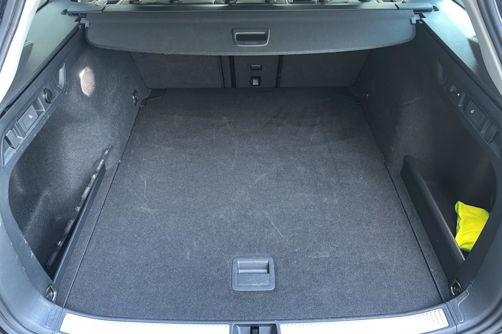 VOLKSWAGEN Passat 1.5 eTSI OPF 150 DSG7 Life Plus - ref: 1-374085 - Photo 11