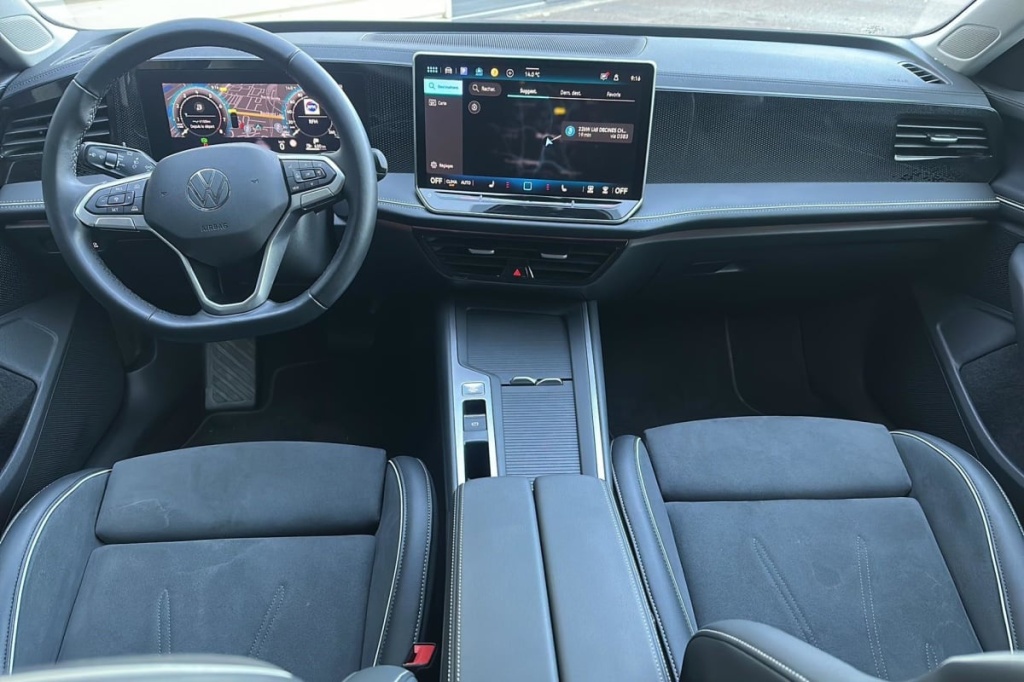 VOLKSWAGEN Passat 1.5 eTSI OPF 150 DSG7 Life Plus - ref: 1-374085 - Photo 12