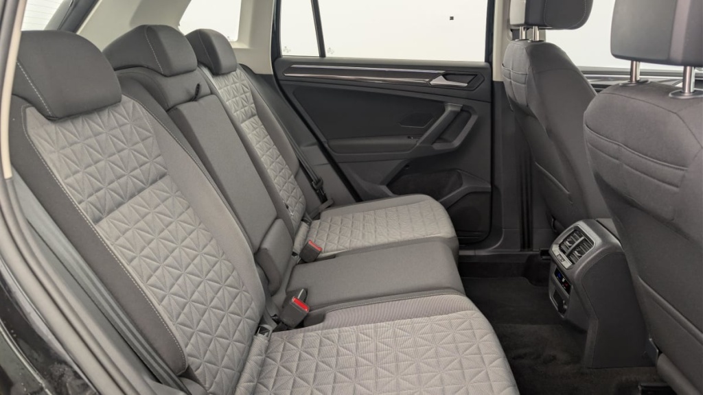 VOLKSWAGEN Tiguan 2.0 TDI 150ch DSG7 Life - ref: 1-374248 - Photo 10