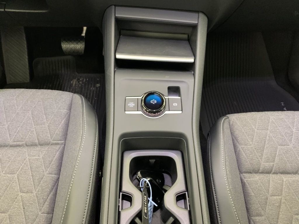 VOLKSWAGEN Tiguan 1.5 ETSI 150CH DSG7 LIFE PLUS - ref: 1-374569 - Photo 18