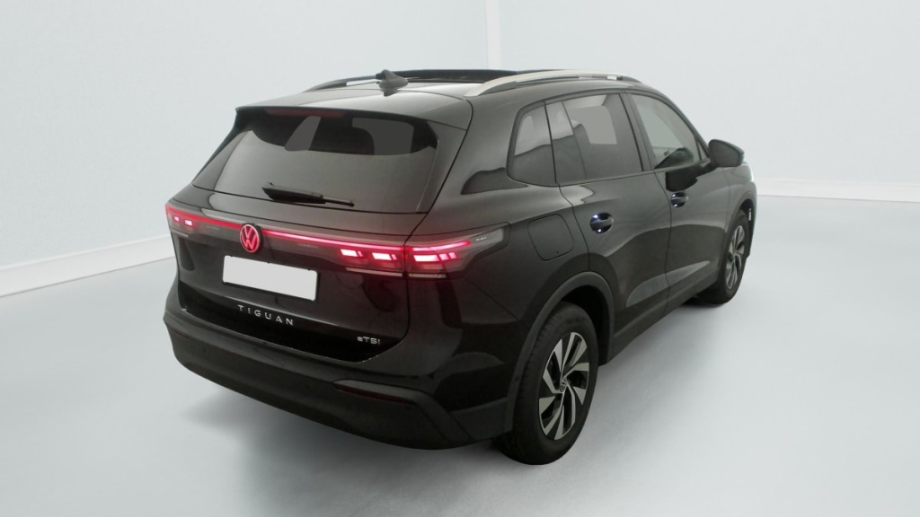 VOLKSWAGEN Tiguan 1.5 ETSI 150CH DSG7 LIFE PLUS - ref: 1-374569 - Photo 7