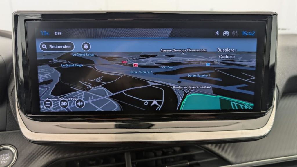 PEUGEOT 2008 50 kWh 136 ch Allure - ref: 1-374753 - Photo 17