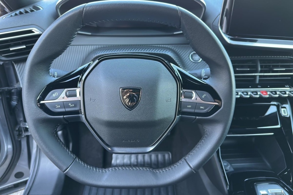 PEUGEOT 2008 50 kWh 136 ch Allure - ref: 1-374754 - Photo 14