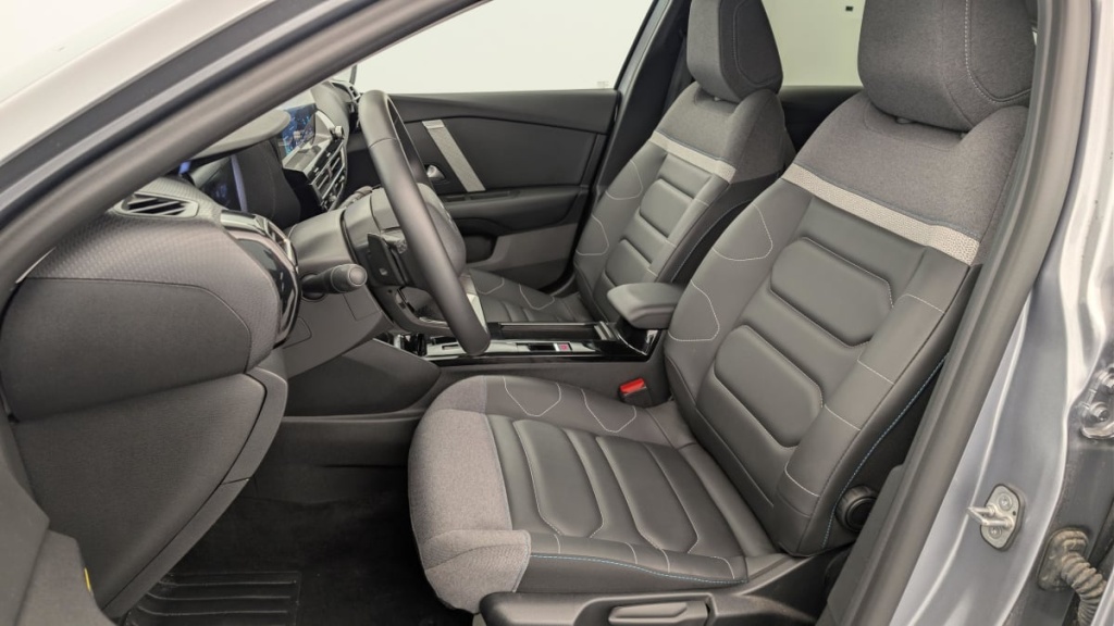 CITROEN C4 PureTech 130 EAT8 Max - ref: 1-374791 - Photo 16