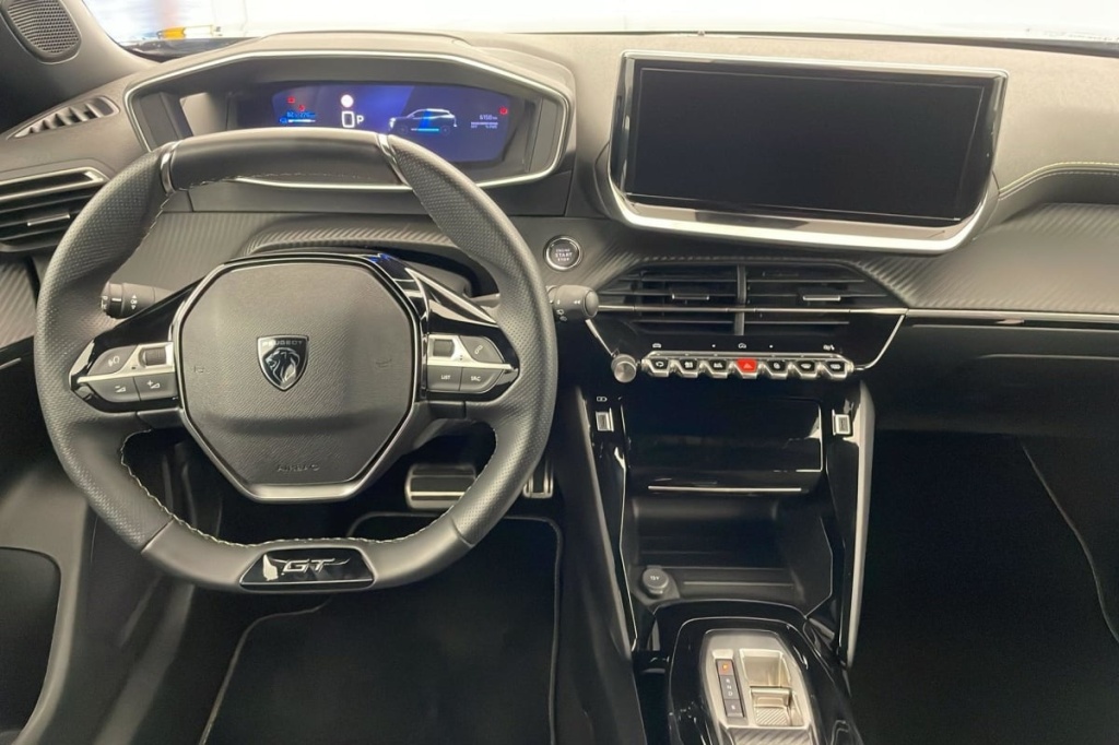 PEUGEOT 2008 50 kWh 136 ch GT - ref: 1-374861 - Photo 13