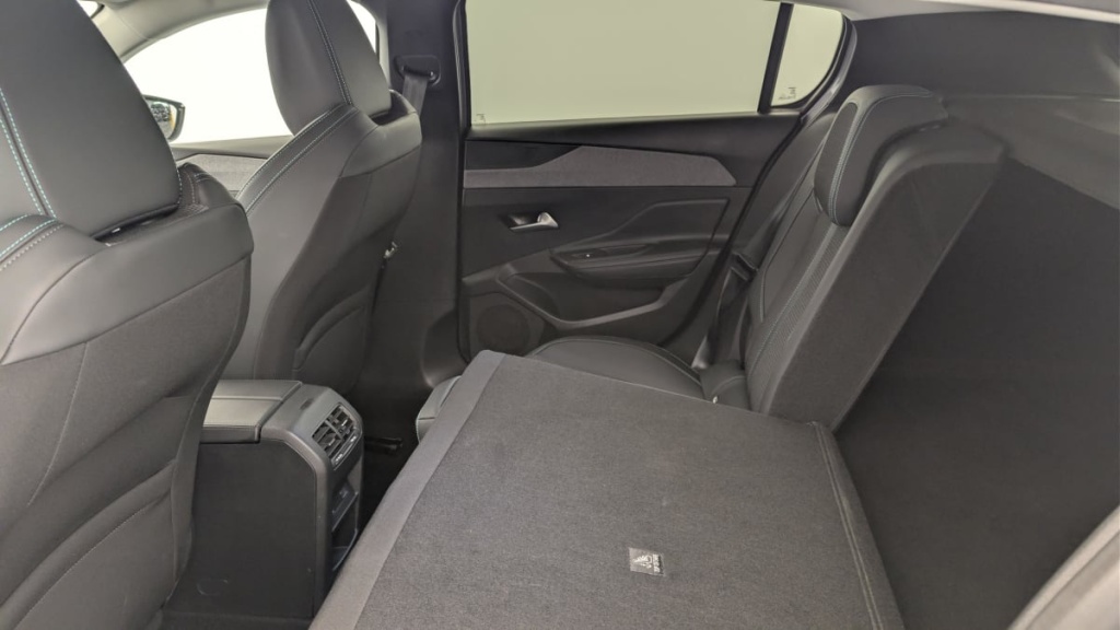 PEUGEOT 308 Hybrid 136 e-DCS6 Allure - ref: 1-374899 - Photo 12