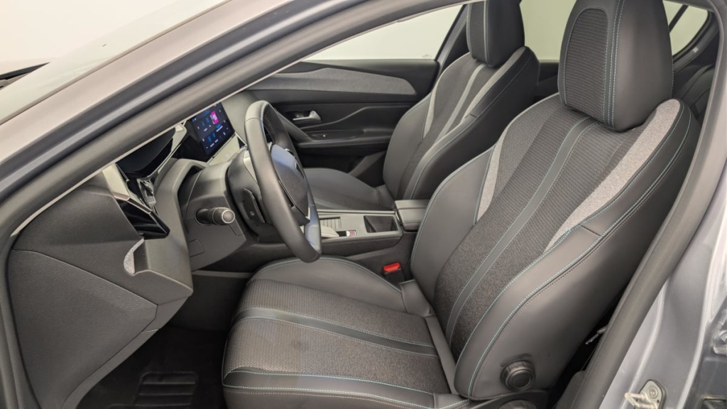 PEUGEOT 308 Hybrid 136 e-DCS6 Allure - ref: 1-374899 - Photo 16