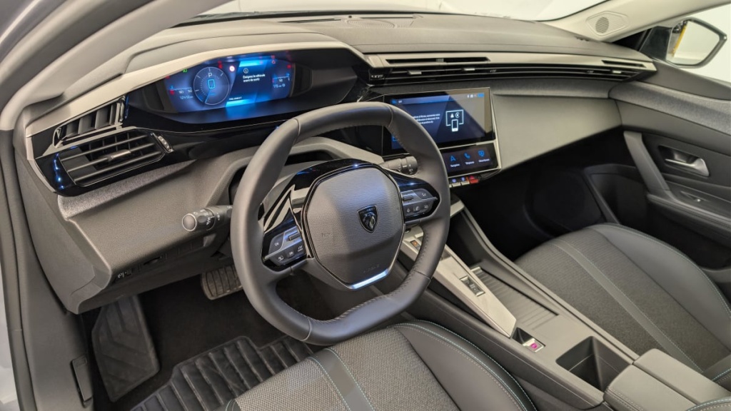 PEUGEOT 308 Hybrid 136 e-DCS6 Allure - ref: 1-374900 - Photo 15