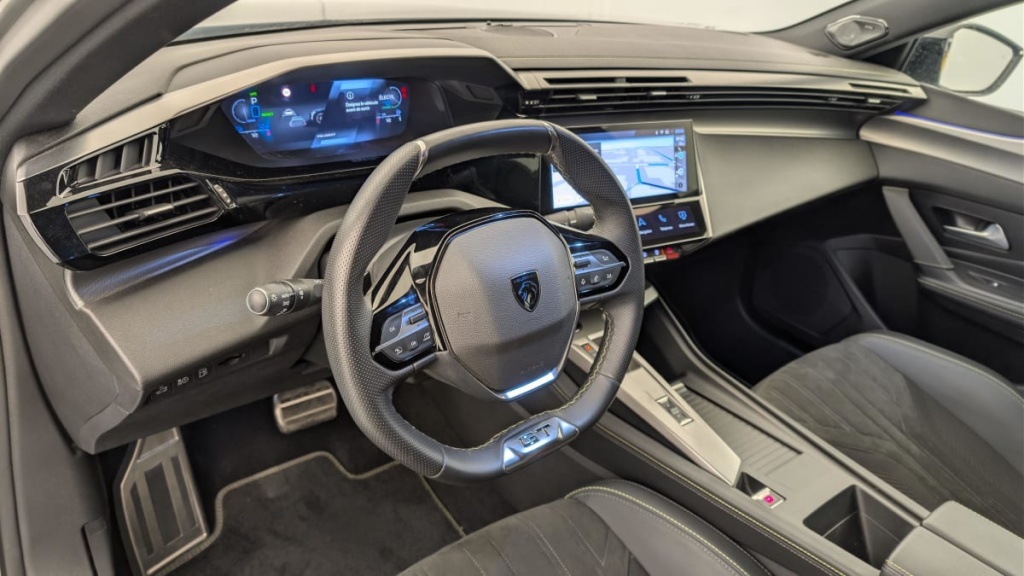 PEUGEOT 408 PHEV 180 e-EAT8 GT - ref: 1-374931 - Photo 15