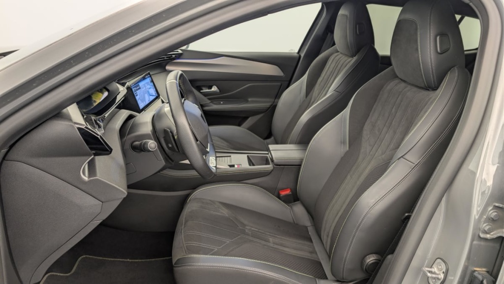 PEUGEOT 408 PHEV 180 e-EAT8 GT - ref: 1-374931 - Photo 16