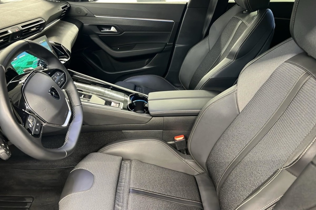 PEUGEOT 508 Hybrid 225 e-EAT8 Allure - ref: 1-374940 - Photo 9