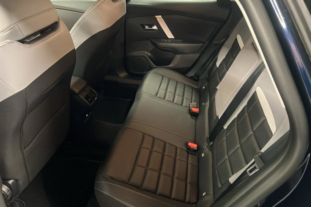 CITROEN C4 Hybride 145 e-DCS6 Max - ref: 1-374951 - Photo 10