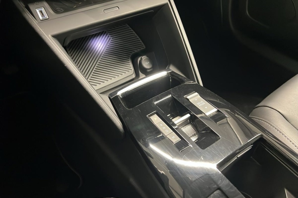 CITROEN C4 Hybride 145 e-DCS6 Max - ref: 1-374952 - Photo 16