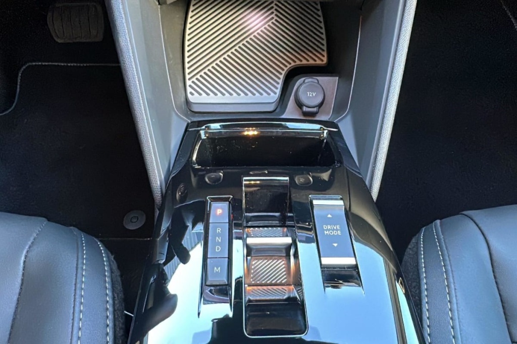 CITROEN C4 Hybride 145 e-DCS6 Max - ref: 1-374954 - Photo 16