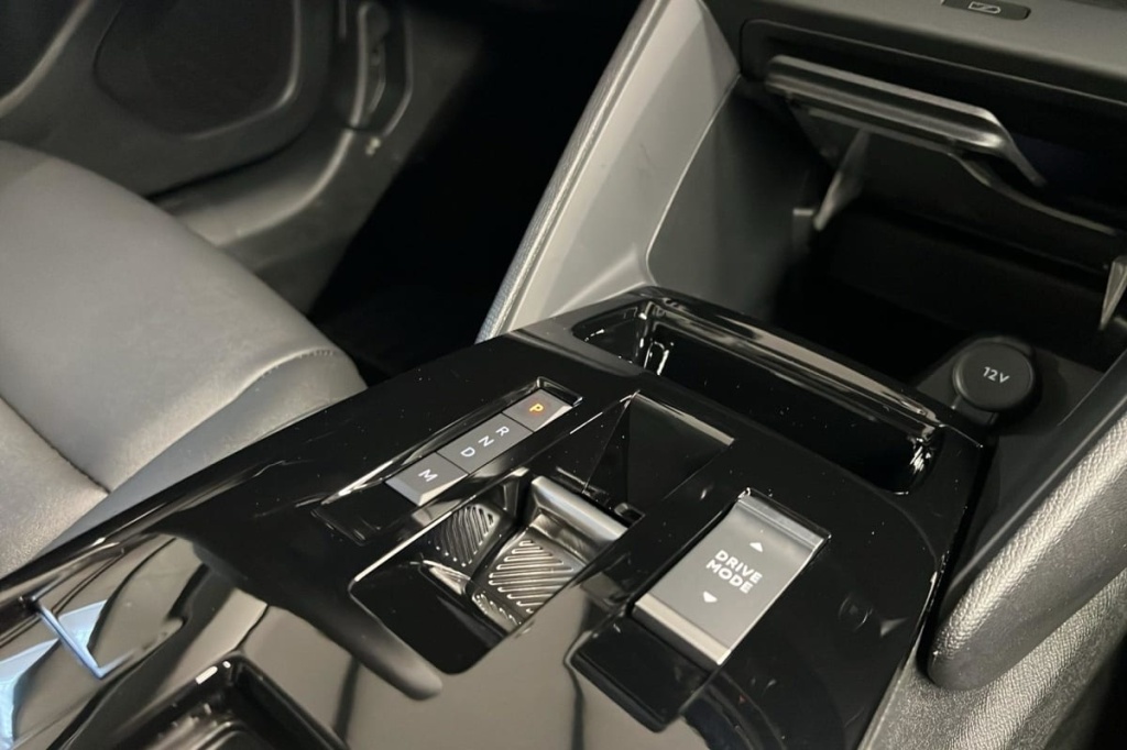 CITROEN C4 Hybride 145 e-DCS6 Max - ref: 1-374958 - Photo 16