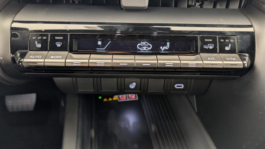 TOYOTA C-HR Hybride Rechargeable 225 Design - ref: 1-375312 - Photo 19