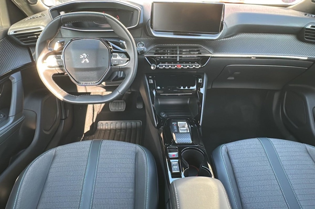 PEUGEOT 2008 PureTech 130 S S EAT8 Allure Pack - ref: 1-375448 - Photo 12