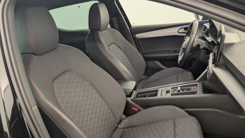 SEAT Leon E-HYBRID 204 CH DSG6 FR - ref: 1-375521 - Photo 9