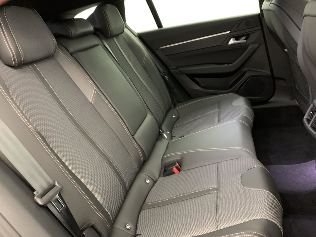 PEUGEOT 508 SW Hybrid 180 e-EAT8 Allure - ref: 1-375556 - Photo 10