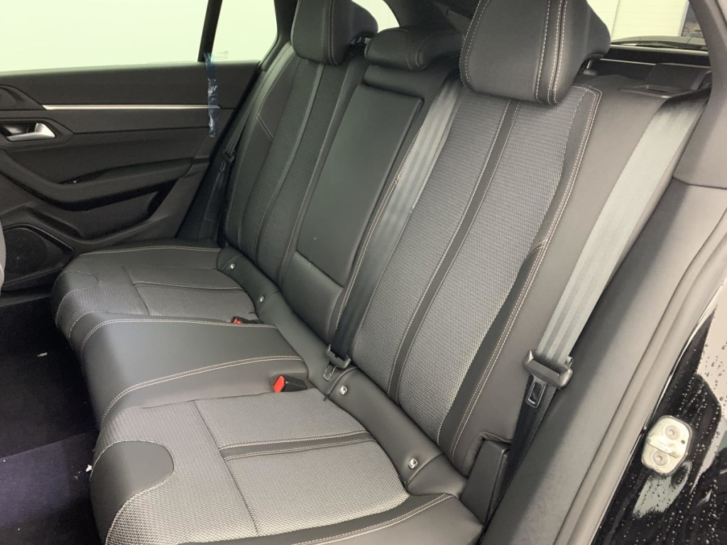 PEUGEOT 508 SW Hybrid 180 e-EAT8 Allure - ref: 1-375591 - Photo 20