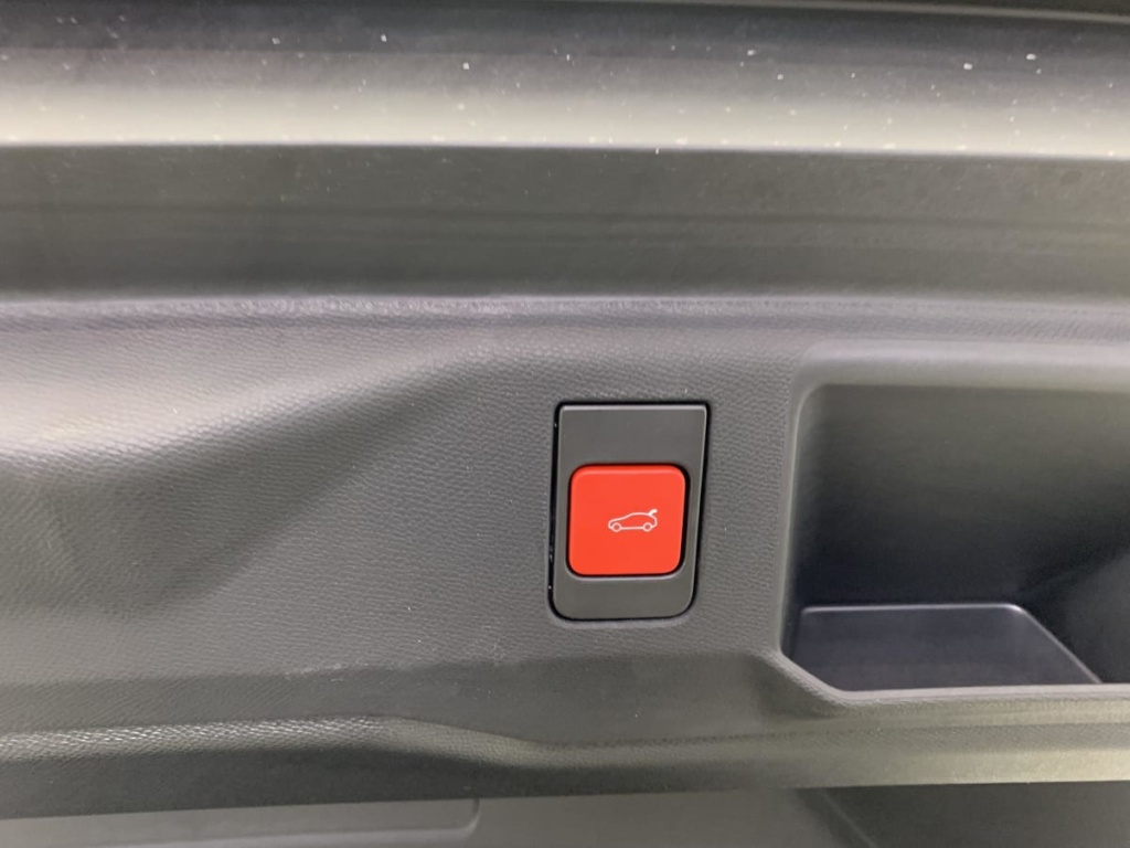 PEUGEOT 5008 Hybrid 145 e-DCS6 GT - ref: 1-375687 - Photo 14