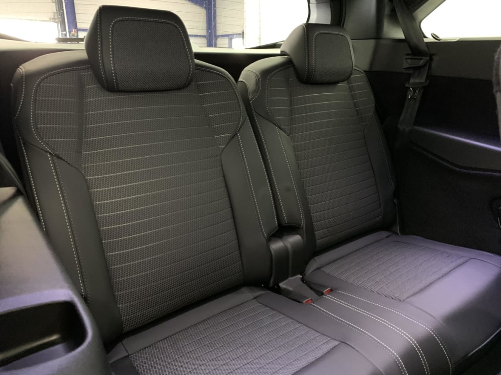 PEUGEOT 5008 Hybrid 145 e-DCS6 GT - ref: 1-375689 - Photo 11