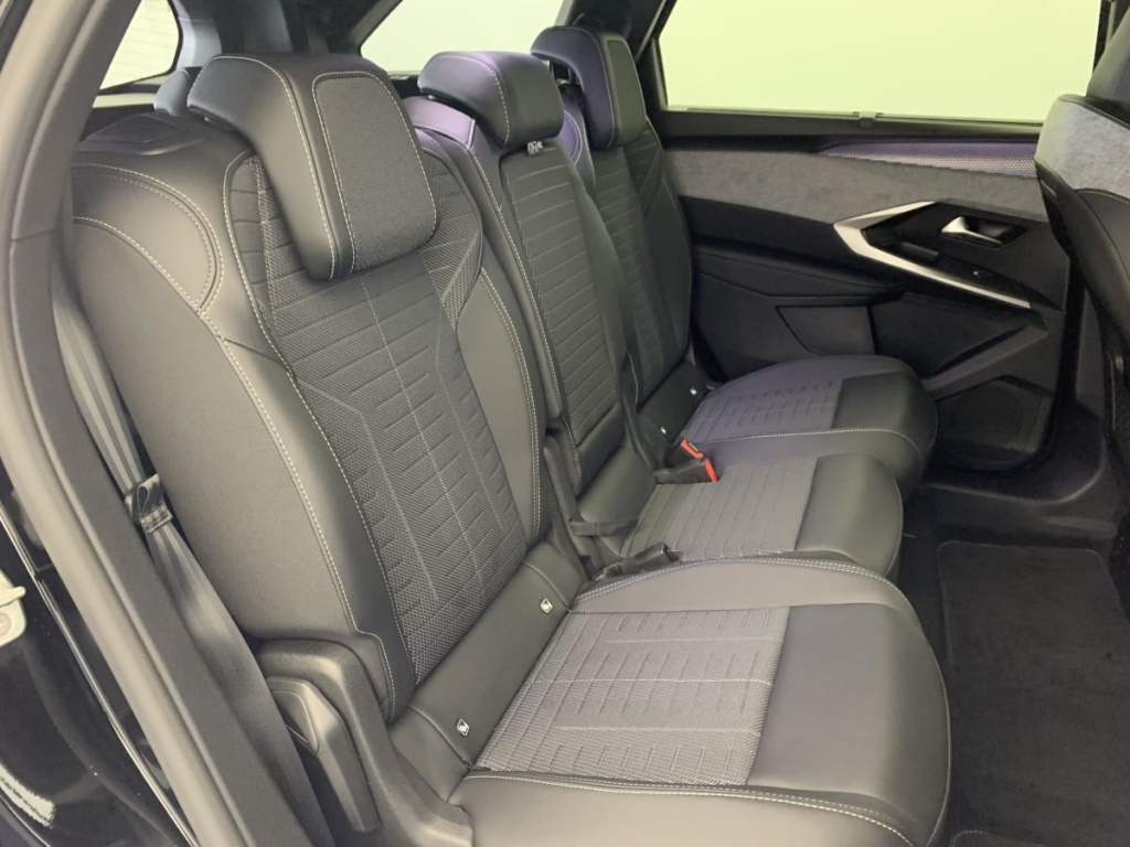 PEUGEOT 5008 Hybrid 145 e-DCS6 GT - ref: 1-375691 - Photo 10