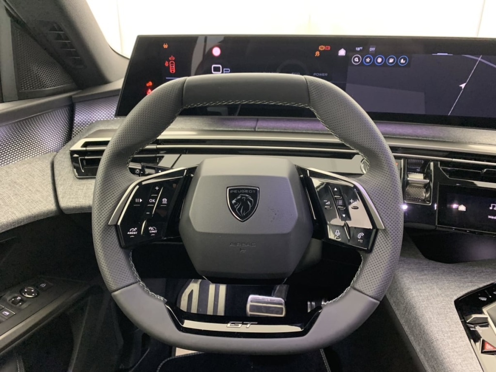 PEUGEOT 5008 Hybrid 145 e-DCS6 GT - ref: 1-375691 - Photo 18