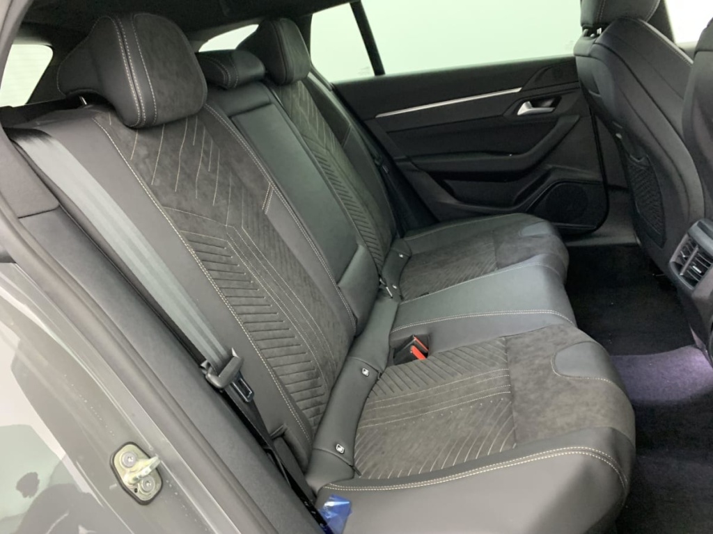 PEUGEOT 508 SW Hybrid 225 e-EAT8 Allure - ref: 1-375741 - Photo 10