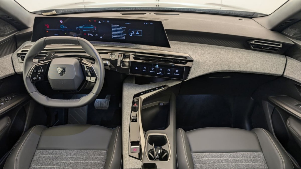 PEUGEOT 3008 Hybrid 145 e-DCS6 Allure - ref: 1-375807 - Photo 13