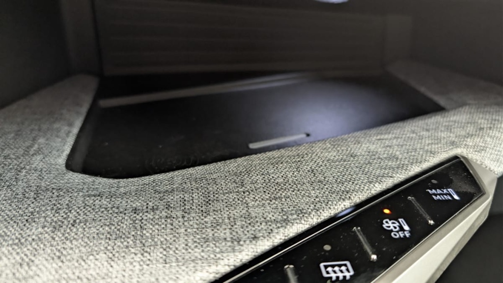 PEUGEOT 3008 Hybrid 145 e-DCS6 Allure - ref: 1-375810 - Photo 20