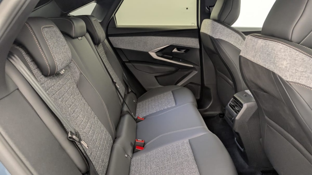 PEUGEOT 3008 Hybrid 145 e-DCS6 Allure - ref: 1-375811 - Photo 10