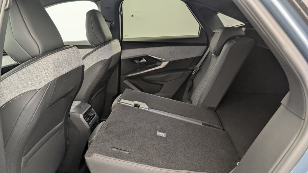 PEUGEOT 3008 Hybrid 145 e-DCS6 Allure - ref: 1-375811 - Photo 12