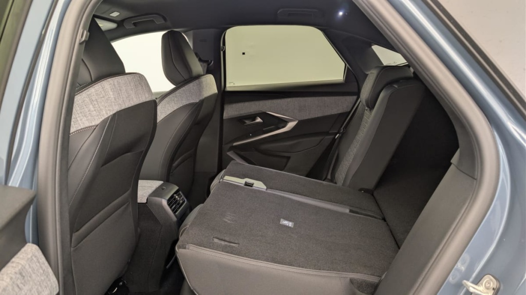 PEUGEOT 3008 Hybrid 145 e-DCS6 Allure - ref: 1-375813 - Photo 12