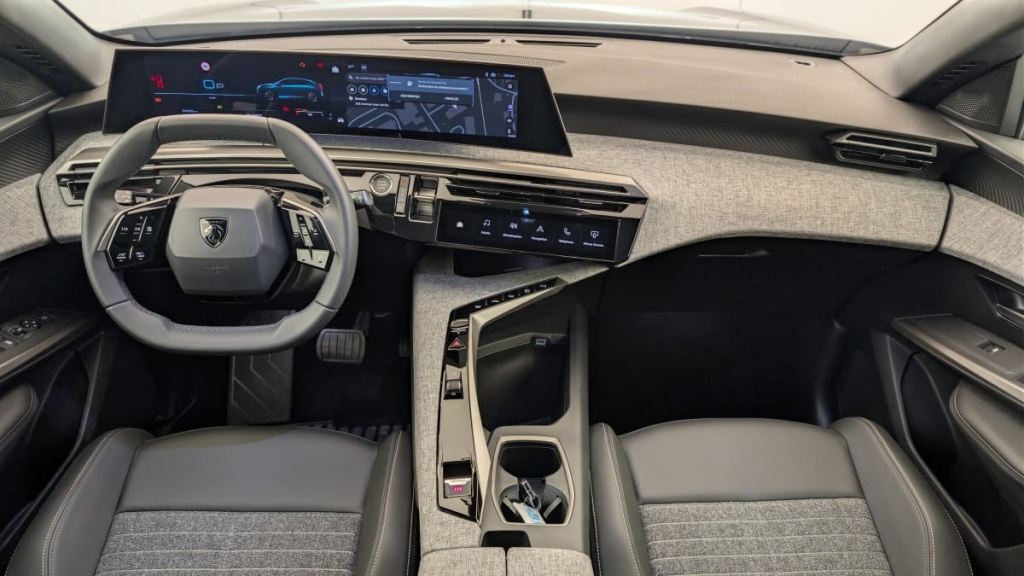 PEUGEOT 3008 Hybrid 145 e-DCS6 Allure - ref: 1-375815 - Photo 13