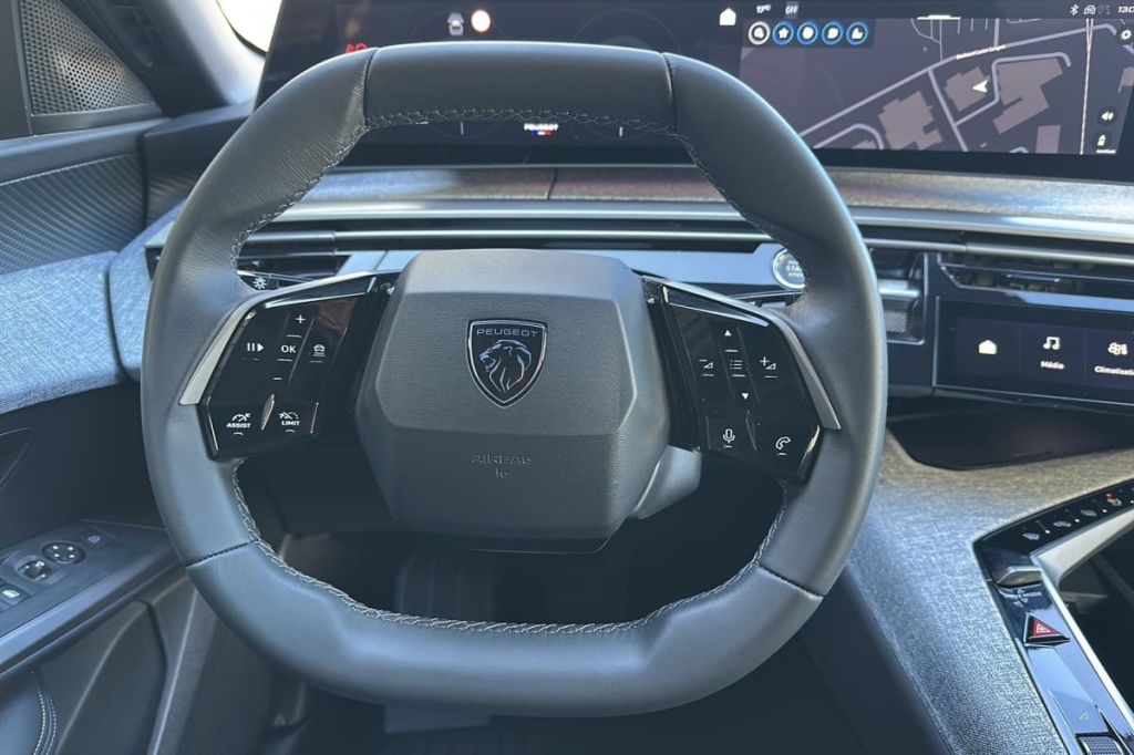 PEUGEOT 3008 Hybrid 145 e-DCS6 Allure - ref: 1-375819 - Photo 14