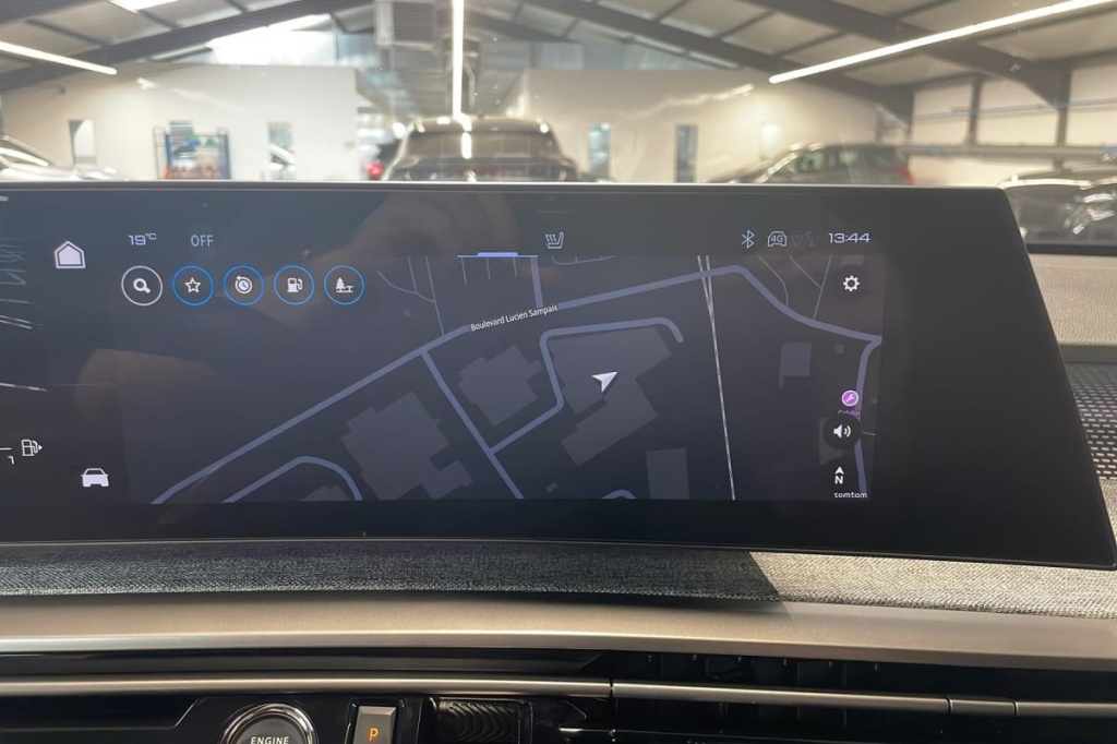 PEUGEOT 3008 Hybrid 145 e-DCS6 GT - ref: 1-375995 - Photo 11